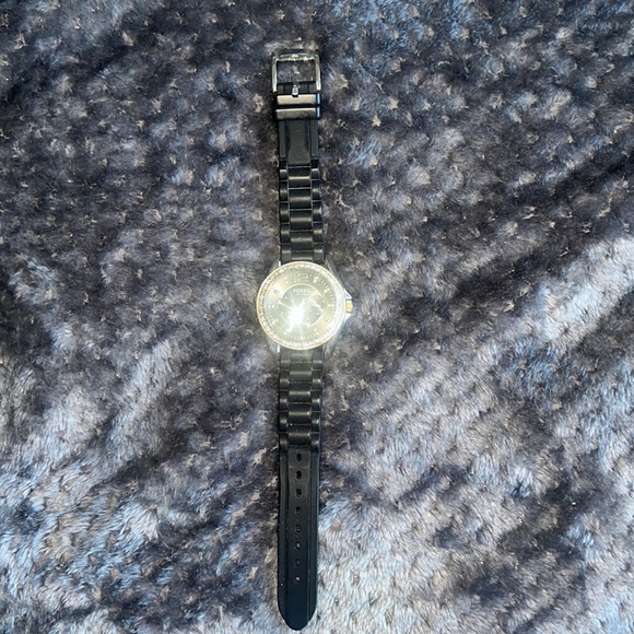 Watch - Picture 1 of 3